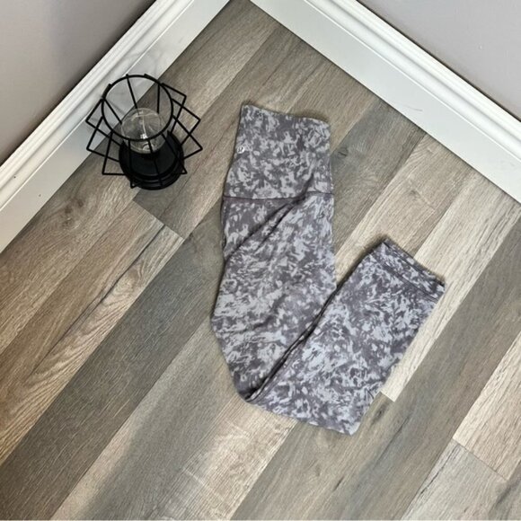 LULULEMON Align Crop - Picture 3 of 8